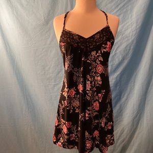 Two Linea Donatella nightgowns. Both size small.